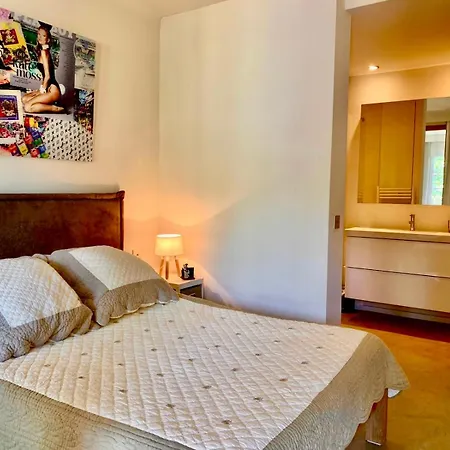 St Tropez T2 Apartment *